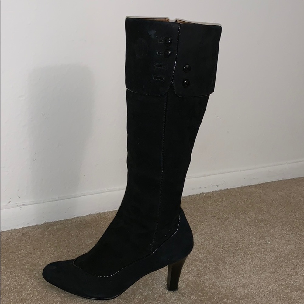 Black boots